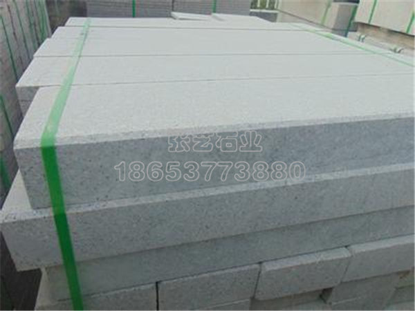 花崗巖路沿石生產廠家