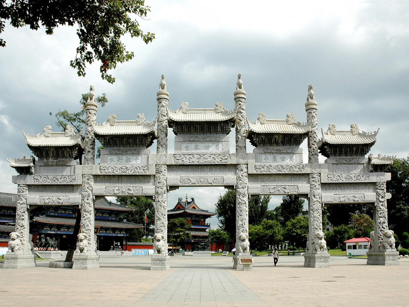 石頭山門 石頭山門